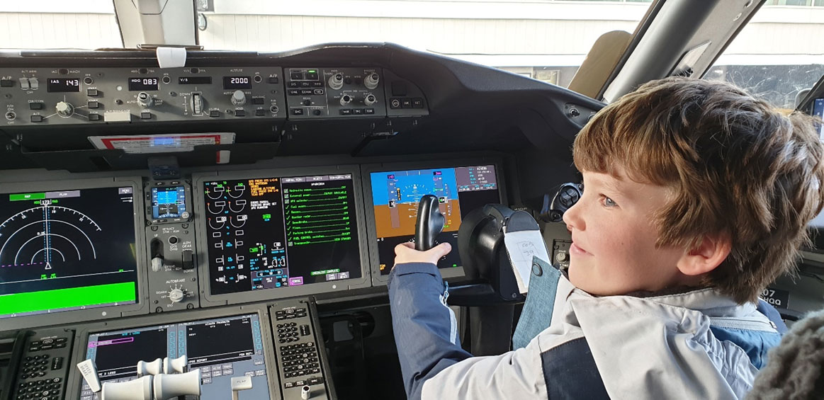 Fortunately, Jack was on hand to help the Air Canada pilots fly big jet across the Pacific. Well, to be honest, we’d already landed.